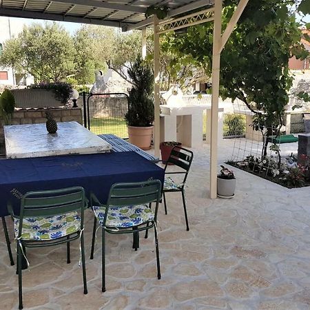 Apartment Maslenica, Near Zadar Buitenkant foto