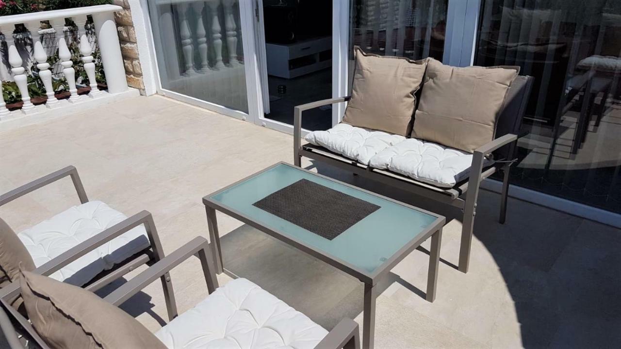 Apartment Maslenica, Near Zadar Buitenkant foto