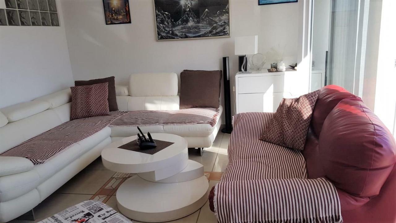 Apartment Maslenica, Near Zadar Buitenkant foto